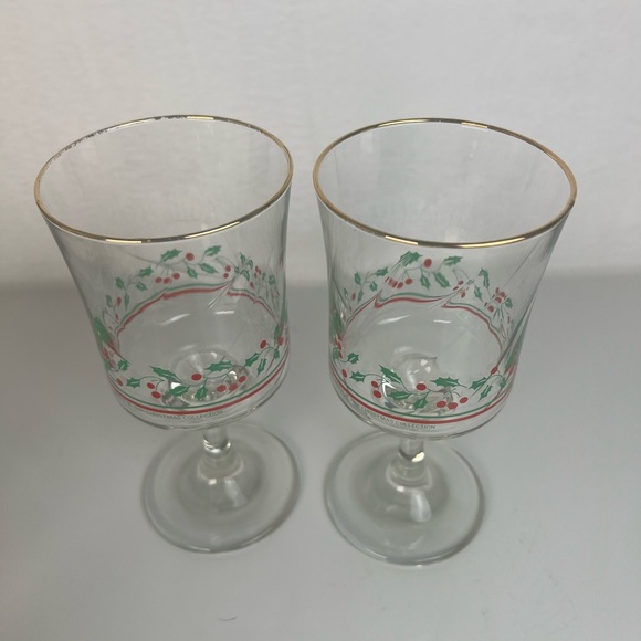 All The Trimmings Japan Tea Set with 6 Canada made Glasses, Teapot & 2 Teacups - Picture 8 of 16